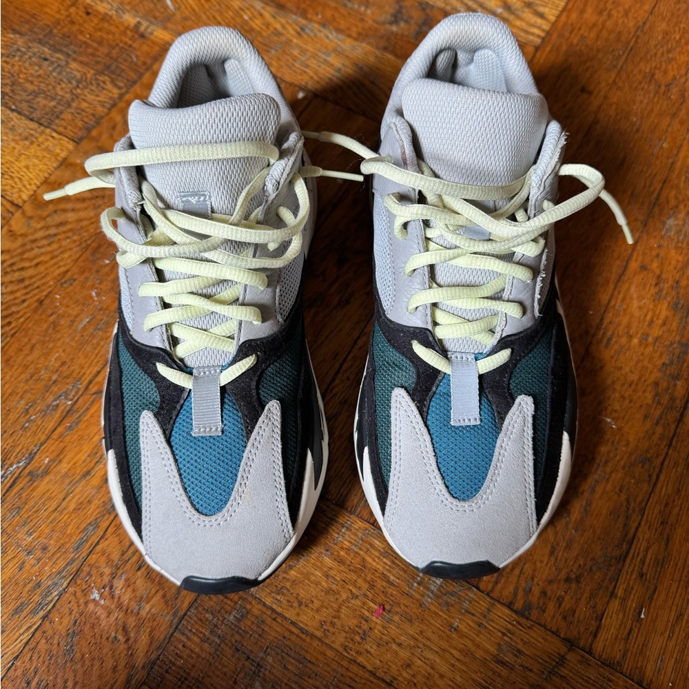 Yeezy Shoes